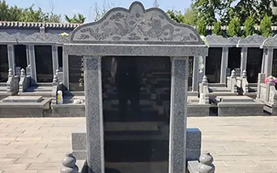 立碑之道：传承与尊重