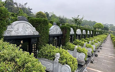 如何看祖坟风水？什么样的坟地风水好？