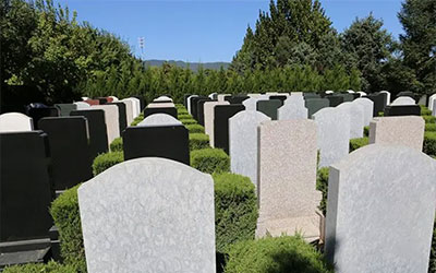 哪些人不能刻在墓碑上？