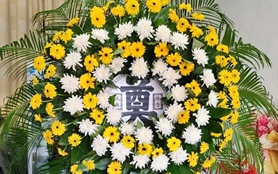 花圈多少钱一个？花圈的价格多少钱一个？