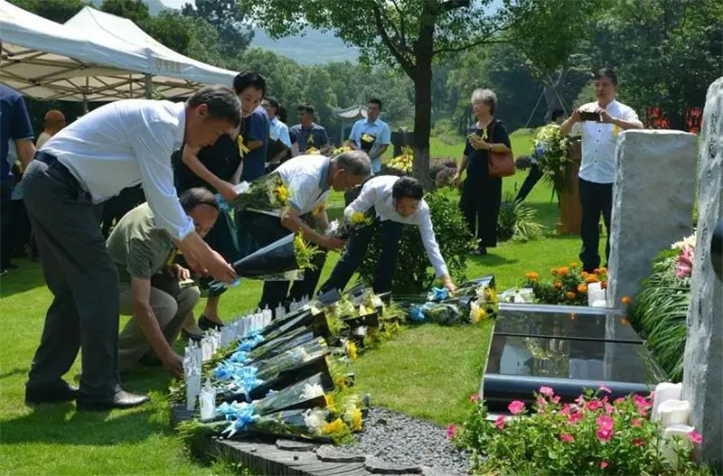 安葬和下葬的区别有哪些 安葬和下葬的区别有哪些