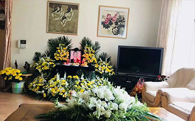 家庭灵堂布置设在哪里有讲究吗？灵堂一般在家里设几天？