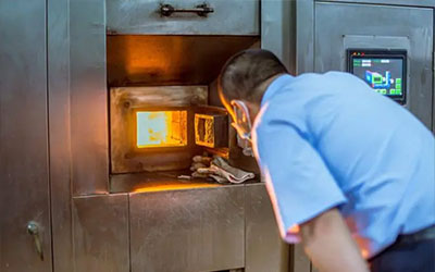 火化一个死人的费用一般多少钱？