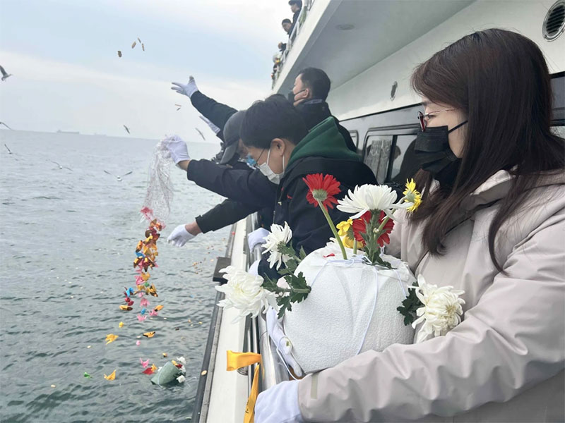 海葬的流程是怎样的？骨灰海撒的整体流程有哪些？