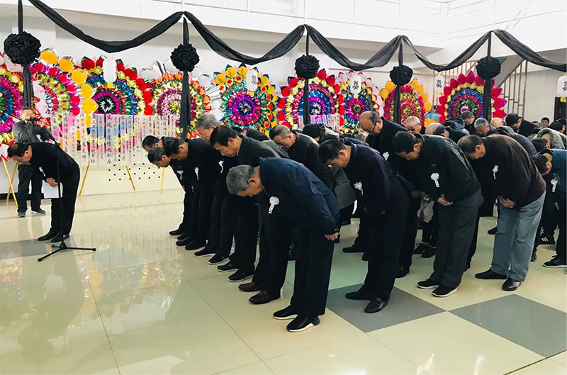 参加葬礼注意事项有哪些？参加葬礼怎么做才不失体面？