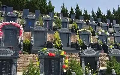 墓位正前方要注意