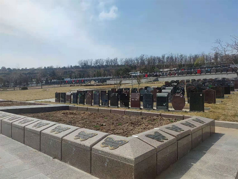 在昆明墓园选择墓位必须要坐北朝南吗