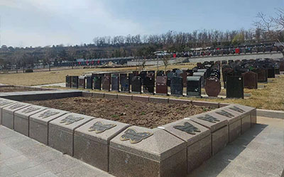 在昆明墓园选择墓位必须要坐北朝南吗？