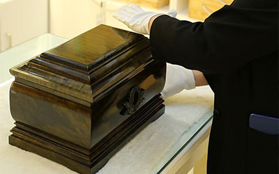 骨灰盒在下葬的时候需要注意哪些？