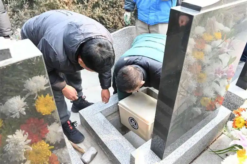 骨灰盒下葬的讲究有哪些?如何摆放? 骨灰盒下葬的讲究有哪些?如何摆放?