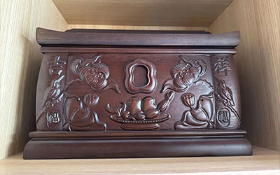 骨灰盒的市场价格与选购注意事项介绍
