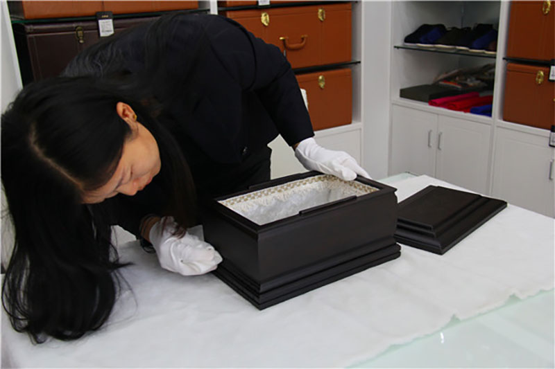 骨灰盒的材质一般有哪些