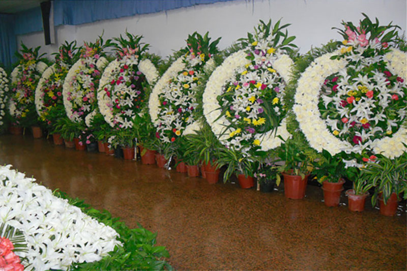 花圈挽联的书写有什么需要注意的 花圈挽联的书写有什么需要注意的