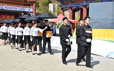 殡葬时黑色雨伞有什么寓意？