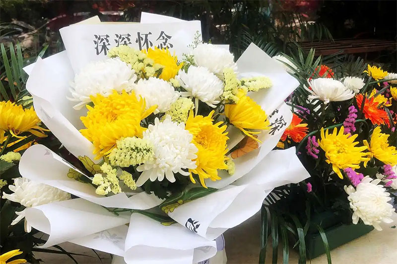 情人节与祭祀:爱与思念的交织 情人节与祭祀:爱与思念的交织