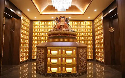 福位墓地能否与父母选在一排？