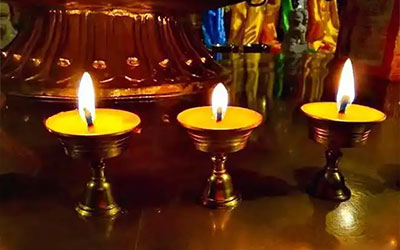 葬礼上的长明灯：生命之光的延续