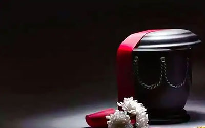 传统下葬仪式里，放什么东西对后人的运势影响最大？