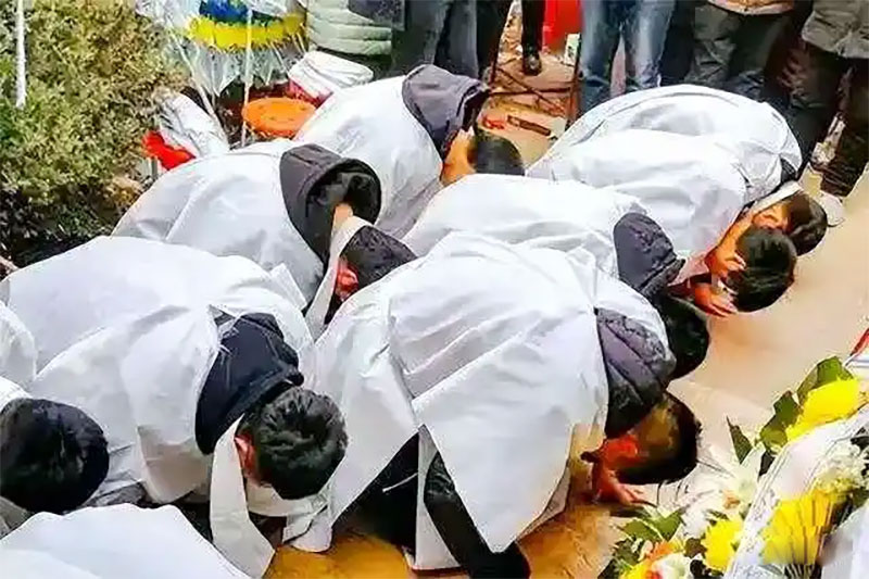 亲人去世后的八大忌讳：传统习俗与尊重生命的仪式感