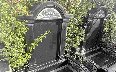 昆明墓园的墓地墓穴水势