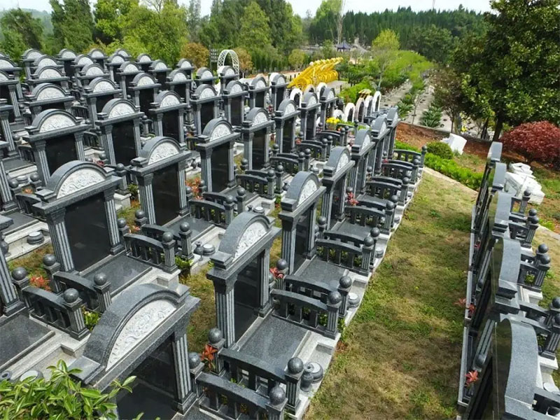 昆明墓园里陵园与公墓的区别