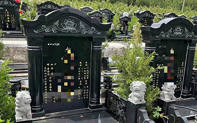 昆明墓地里墓位朝南的就好吗?