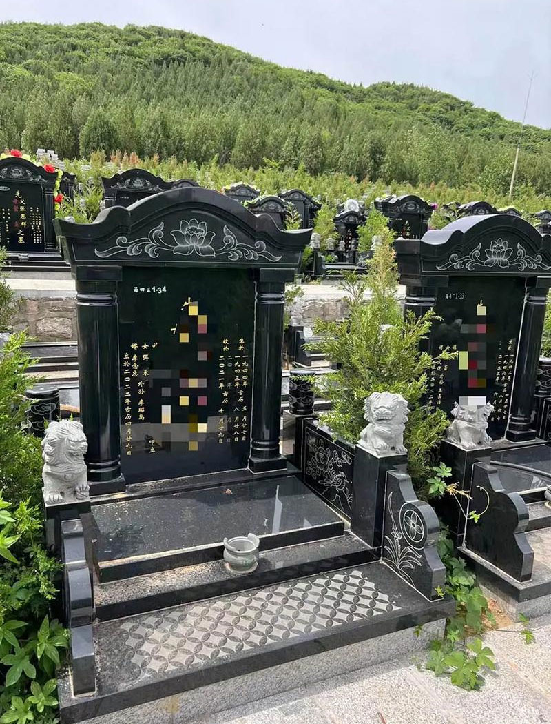 昆明墓地里墓位朝南的就好吗