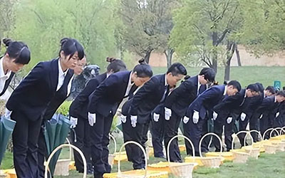 中国丧葬礼仪：丧服为何是白色的？