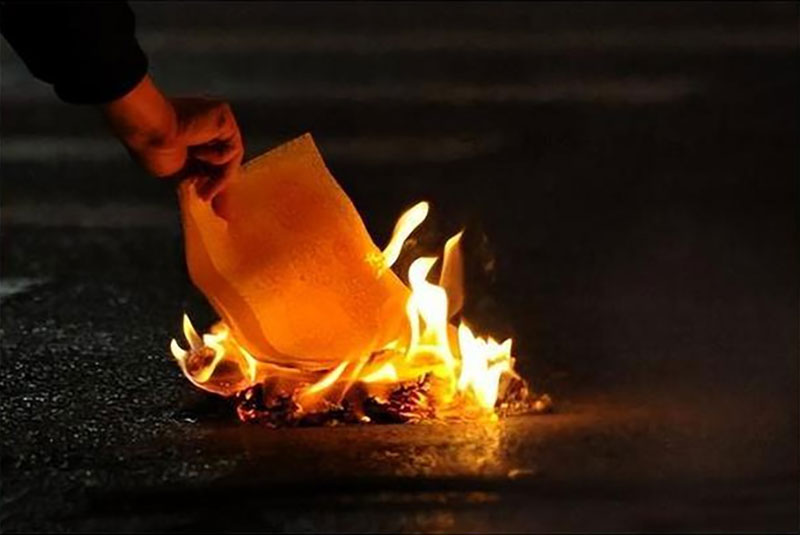 殡葬习俗揭秘：烧七的由来与仪式