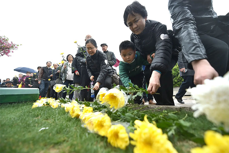 清明扫墓必知：公墓风水禁忌全解析