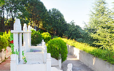 公墓风水禁忌：选对墓地，福泽子孙