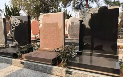 骨灰盒的摆放方式：上下、前后、左右