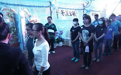 兄弟葬礼穿什么衣服？兄弟葬礼的穿着建议