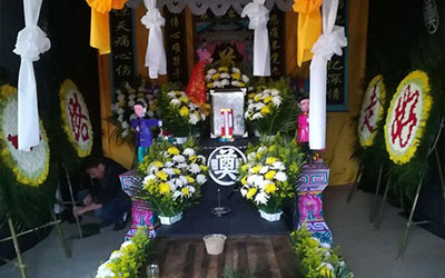 工亡遗体放在殡仪馆最多能放多少天？工亡遗体的存放时间