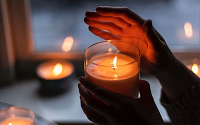 人死前脸上起白霜什么原因？人死前脸上起白霜的3大原因