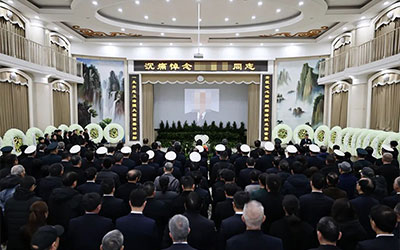 参加遗体告别仪式穿什么衣服？参加遗体告别的着装建议