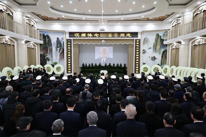 参加遗体告别仪式穿什么衣服？参加遗体告别的着装建议