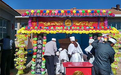 参加殡葬穿什么衣服？参加殡葬的衣服穿着建议