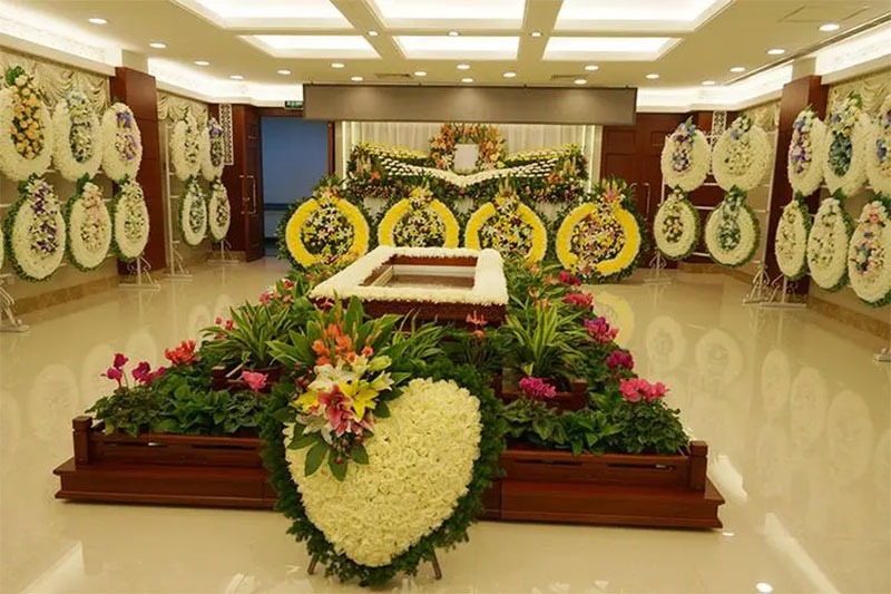 市民在选择昆明殡葬一条龙时需要注意合同条款和责任义务吗