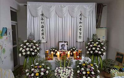 昆明丧葬服务机构是否提供24小时的紧急服务？