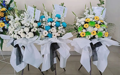 昆明丧葬服务机构是否提供多样化的葬礼仪式选择？