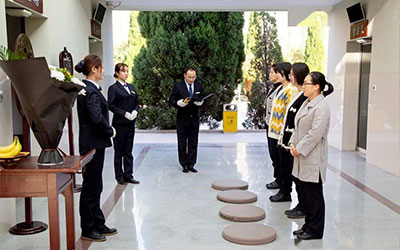 昆明殡葬一条龙服务：让告别仪式更加庄重和隆重