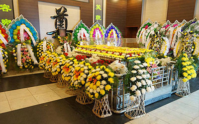 市民选择白事服务一条龙时应该注意哪些问题？