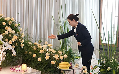 殡葬一条龙包含了哪些服务项目？殡葬一条龙包括骨灰盒和火化费用吗？