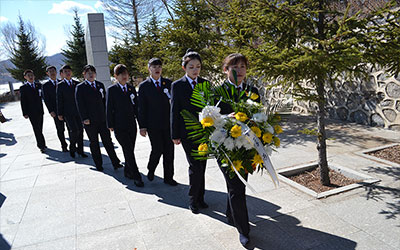 如何办理老人的后事？