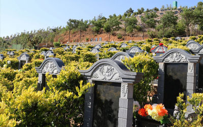 昆明青龙艺术陵园风景美如画、青山绿水、鸟语花香、世外桃源、人间仙境、逝者的乐土、人生的后花园