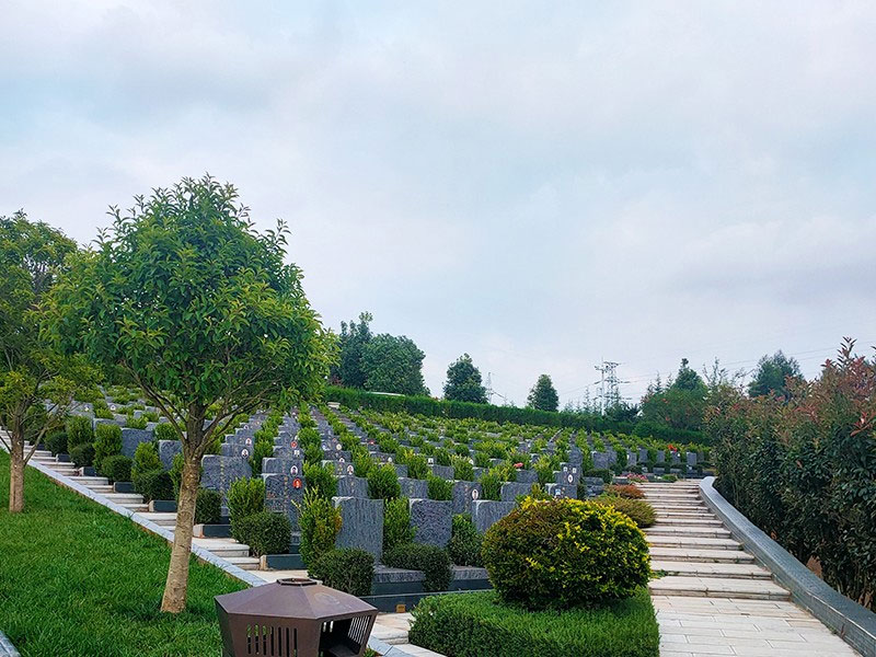 昆明抚仙湖人文纪念园公墓环境