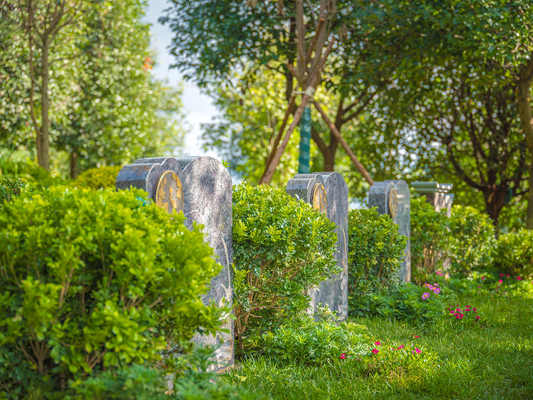 昆明抚仙湖人文纪念园墓碑材质展示