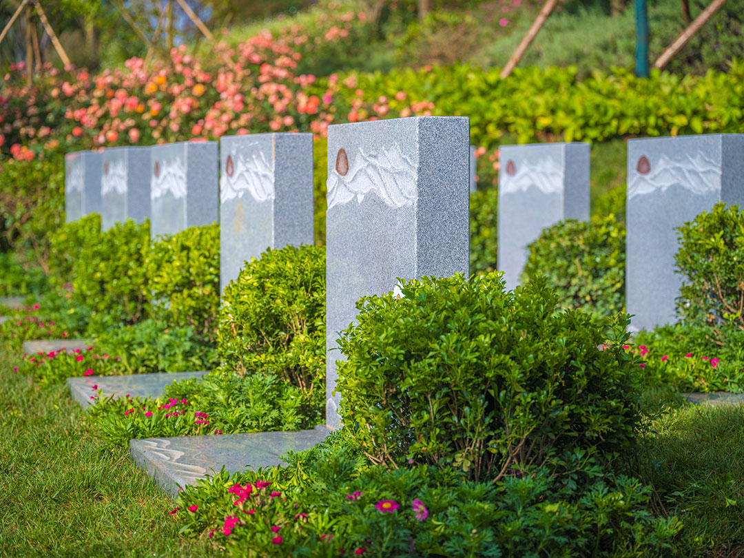 昆明抚仙湖人文纪念园墓碑样式实拍